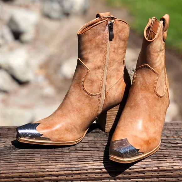 Distressed Faux Leather Bootie Metal Toe Block Heel Cowgirl Western Ankle Boot - Picture 1 of 15